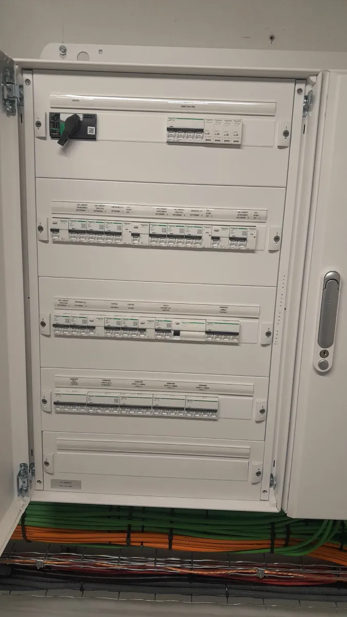 Instalación de cuadros eléctricos para particulares y comunidades