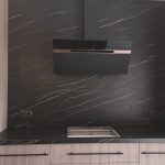 cocina moderna con península Platja d’Aro reforma integral